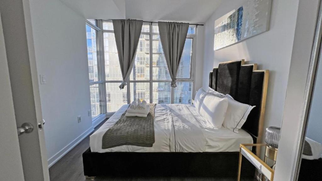 Cozy Condo In Downtown Toronto + Free Parking Buitenkant foto