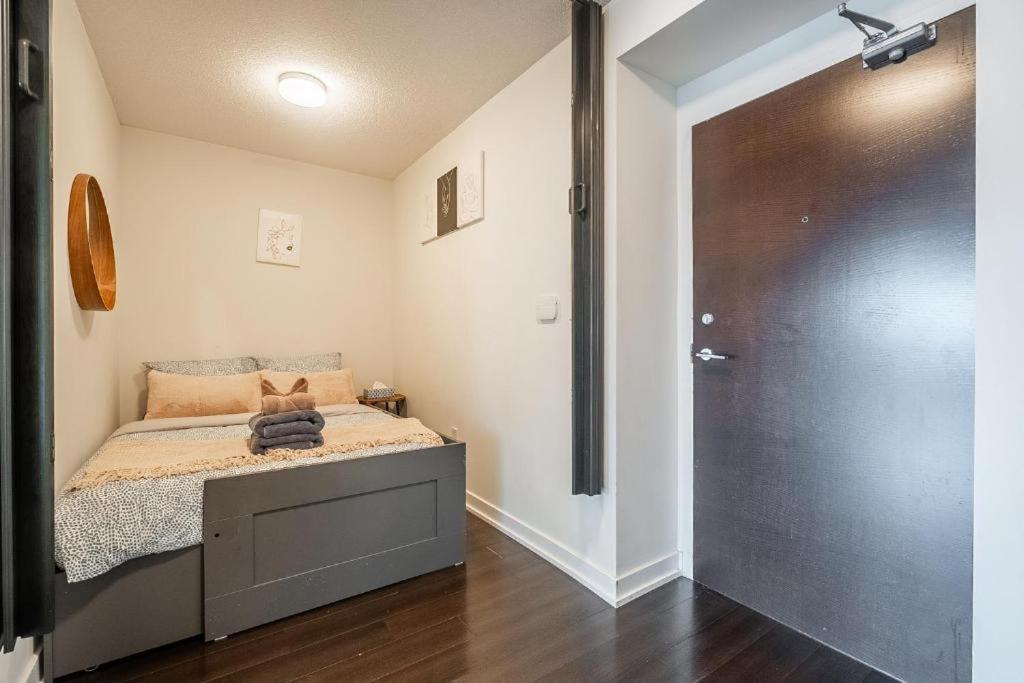 Cozy Condo In Downtown Toronto + Free Parking Buitenkant foto